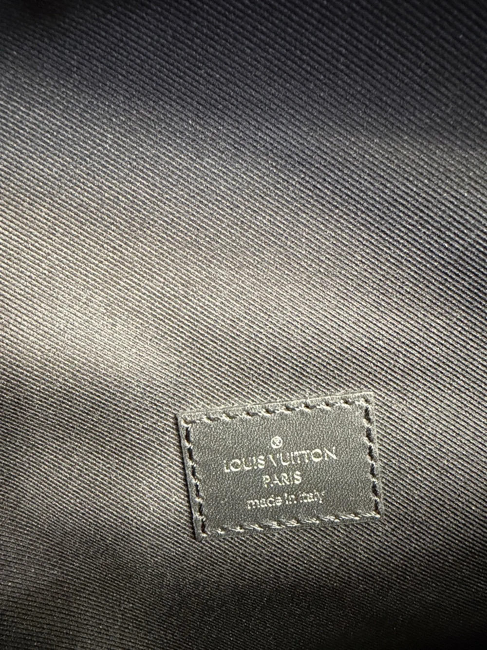 Louis Vuitton Bumbag (Noir) - Picture 4 of 6